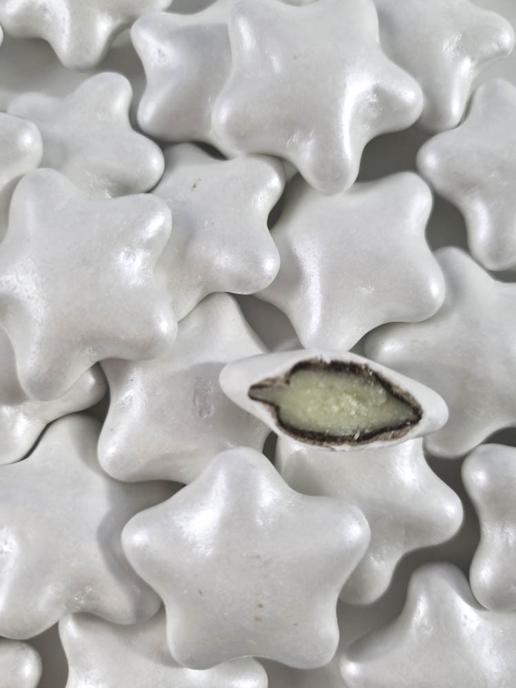 Gwiazdy czekoladowe 3cm - biała perła 200g