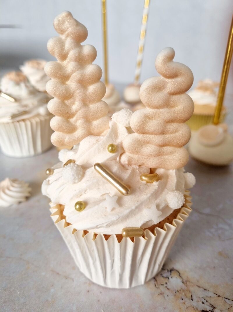 Beza choinka złota 16szt.