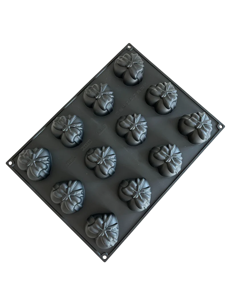 Forma silikonowa Pavoni - serca z kokardką